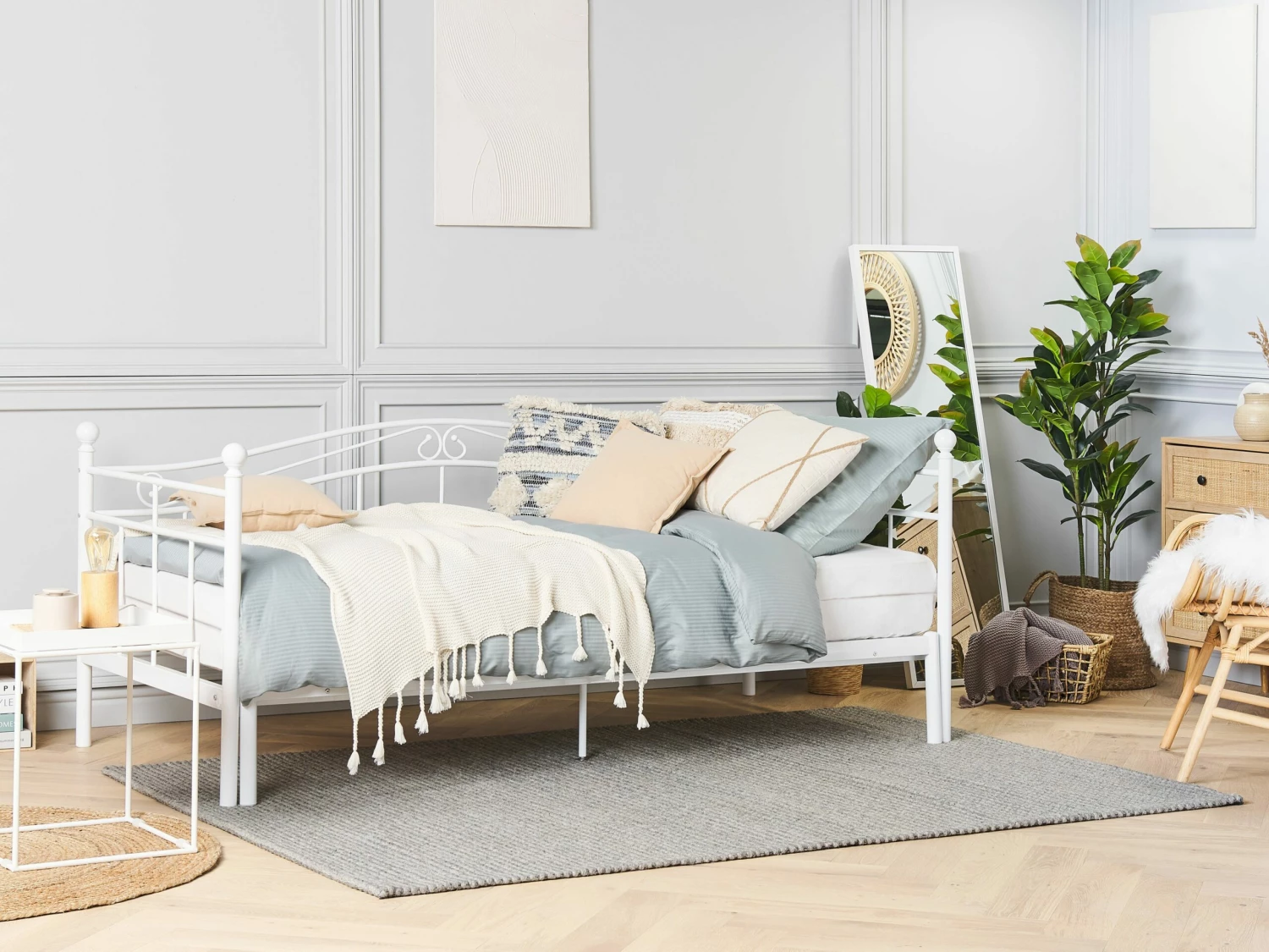 EU Single To King Size Daybed White TULLE - Image 2