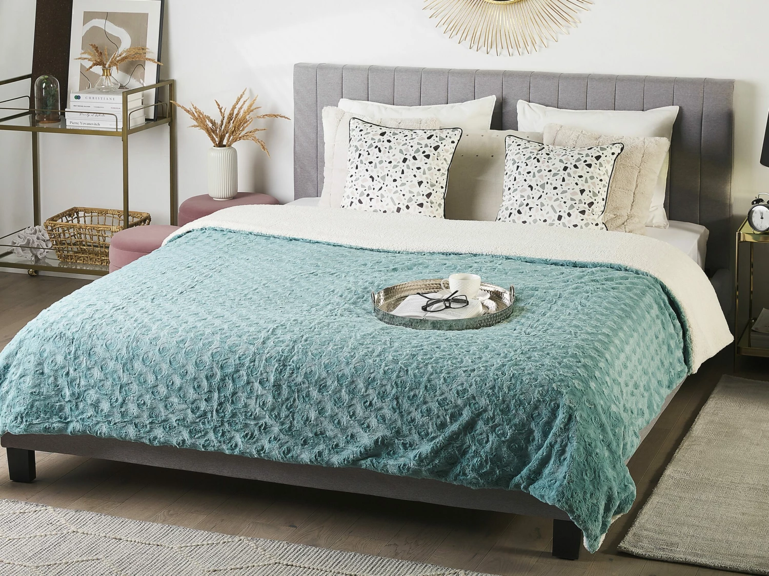 Faux Fur Bedspread Light Green KANDILLI Various Sizes - Image 2