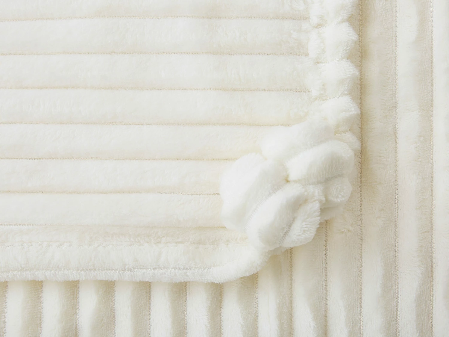 Blanket 150 X 200 Cm White KAWERI 5 Blanket 150 X 200 Cm White KAWERI - Image 5