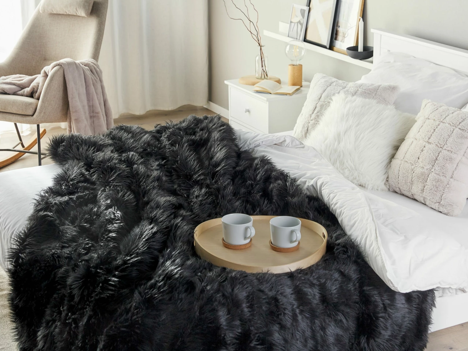 Faux Fur Bedspread Black DELICE Various Sizes 2 Faux Fur Bedspread Black DELICE Various Sizes - Image 2