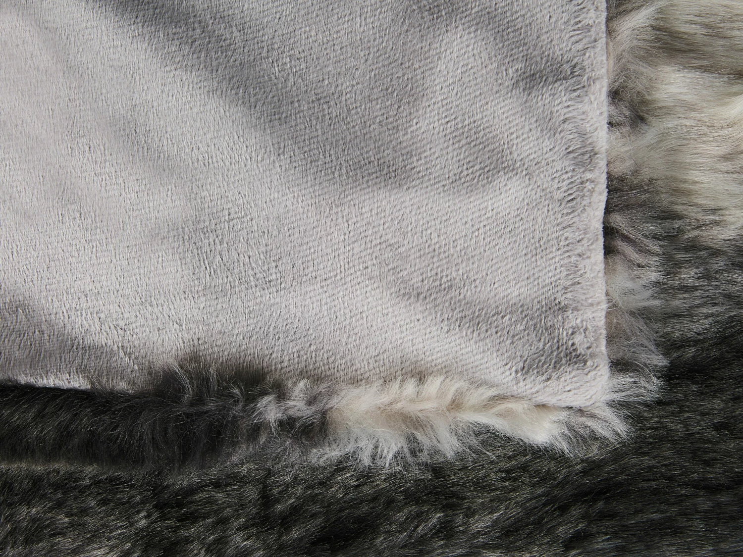 Blanket Grey And White TAZA Various Sizes - Image 4