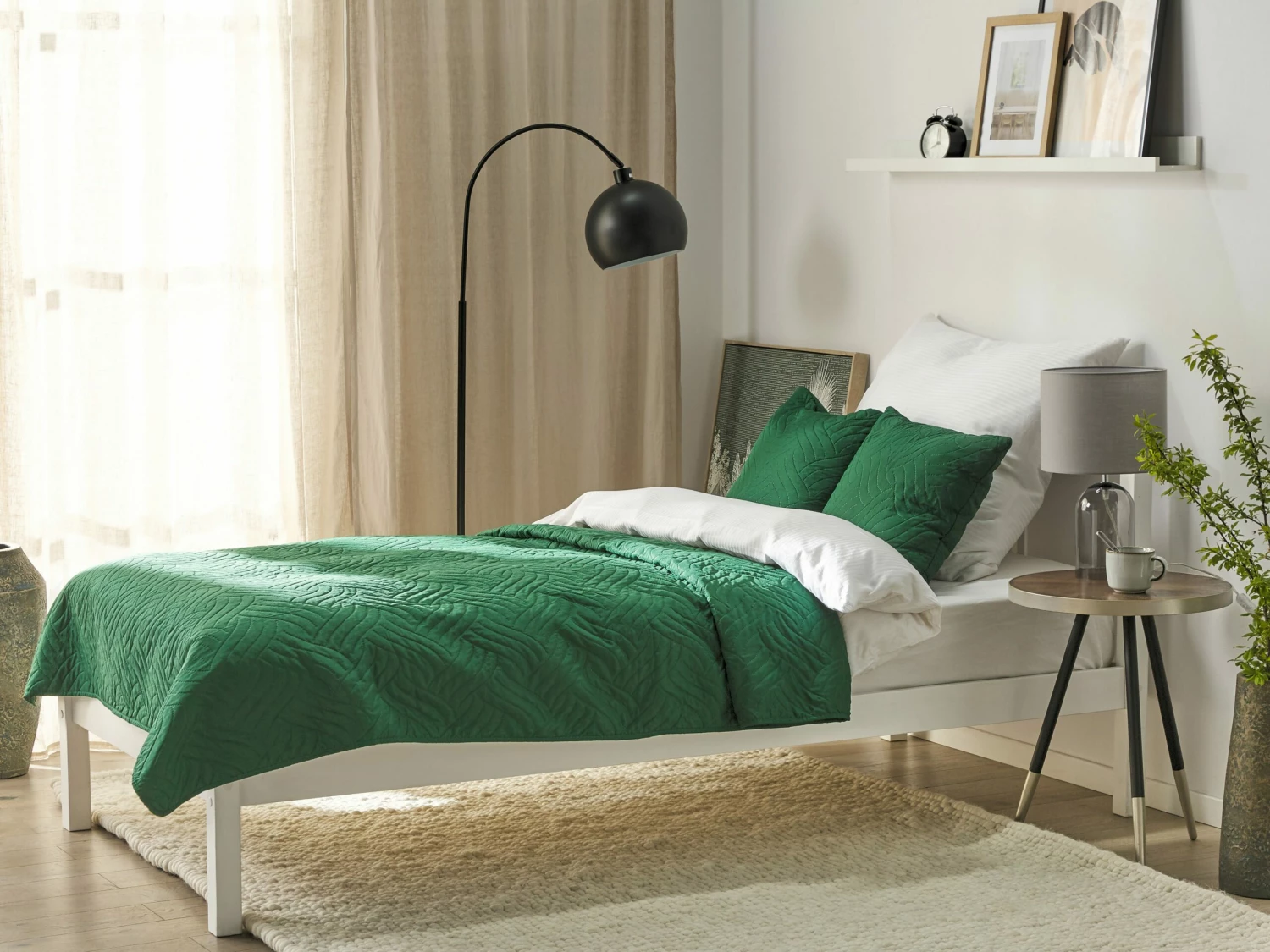 Embossed Bedspread And Cushions Set Green BABAK Various Sizes - Image 2