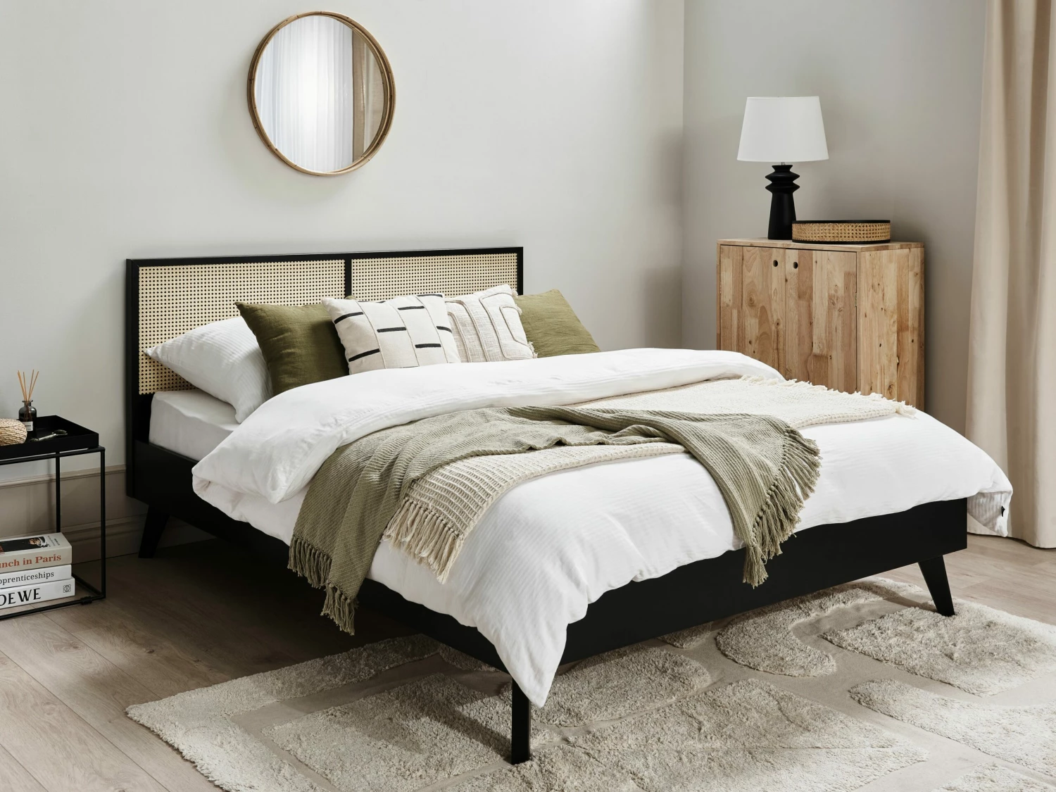 EU King Size Bed Black MONPAZIER - Image 2